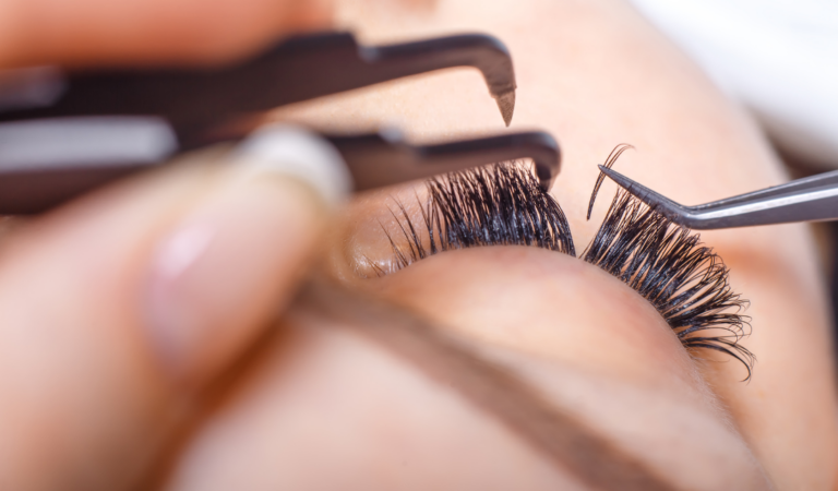 eyelashes