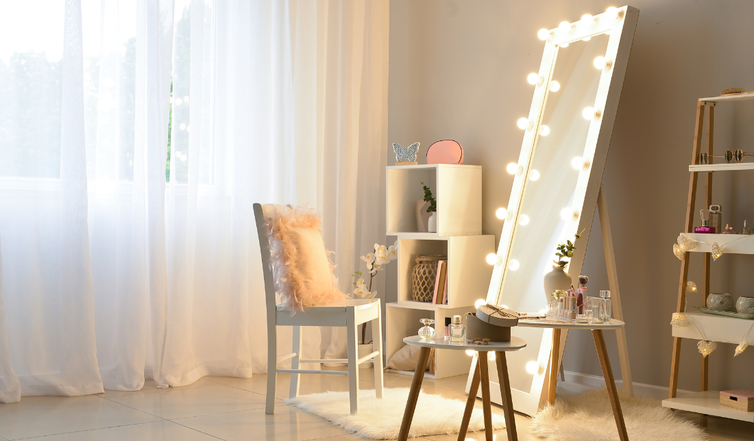 luxury lighted LED vanity mirror