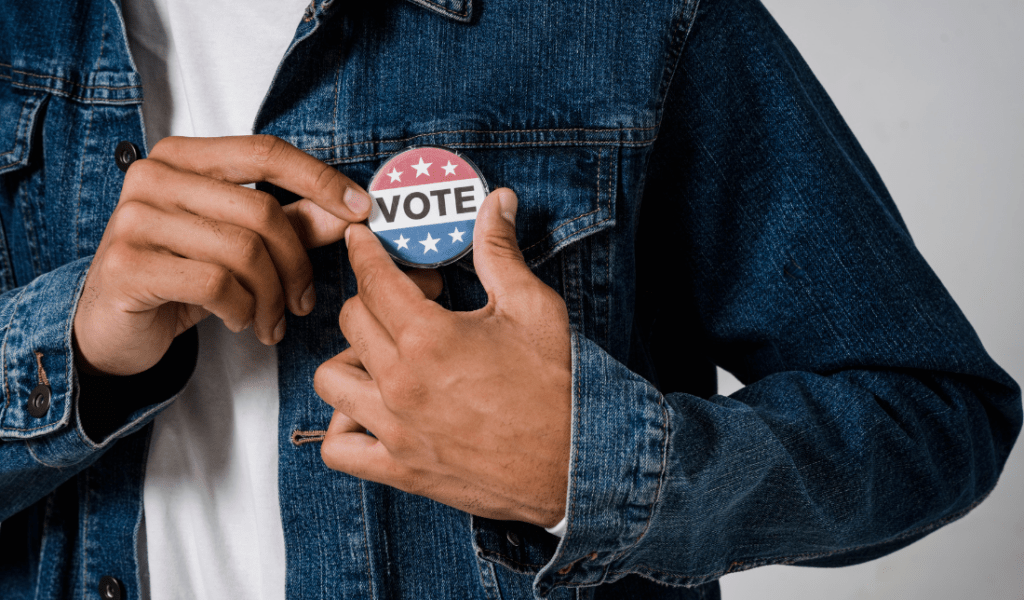 pins, lanyards, buttons 2