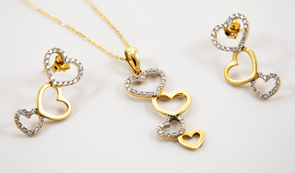 gold jewelries with stone