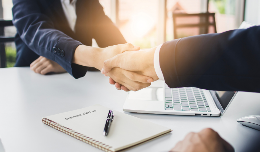 investors people with laptops